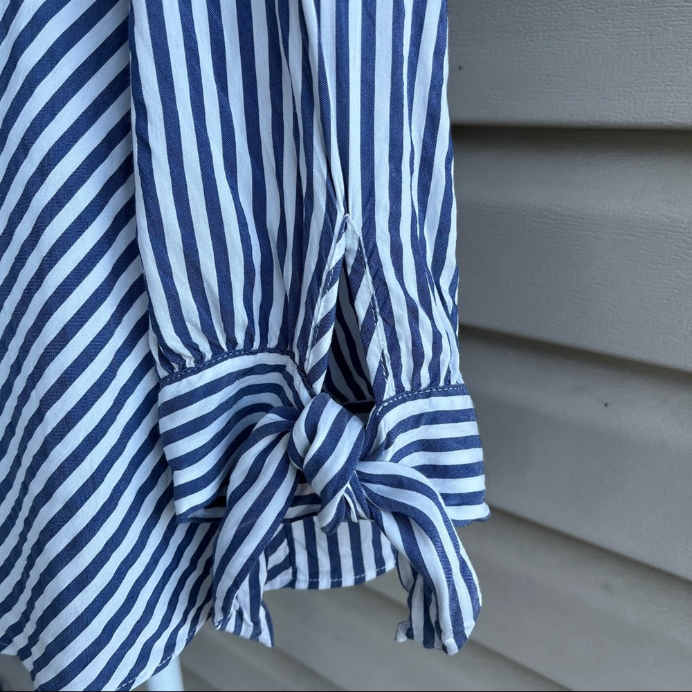 •Chico’s• Navy Striped Long Sleeve V-Neck Ruffle Top - Size Large - Picture 6 of 11